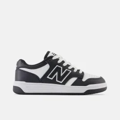 480 - Black with White