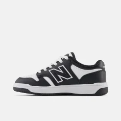 480 - Black with White