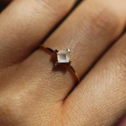 Mini Diana Ring - Moonstone