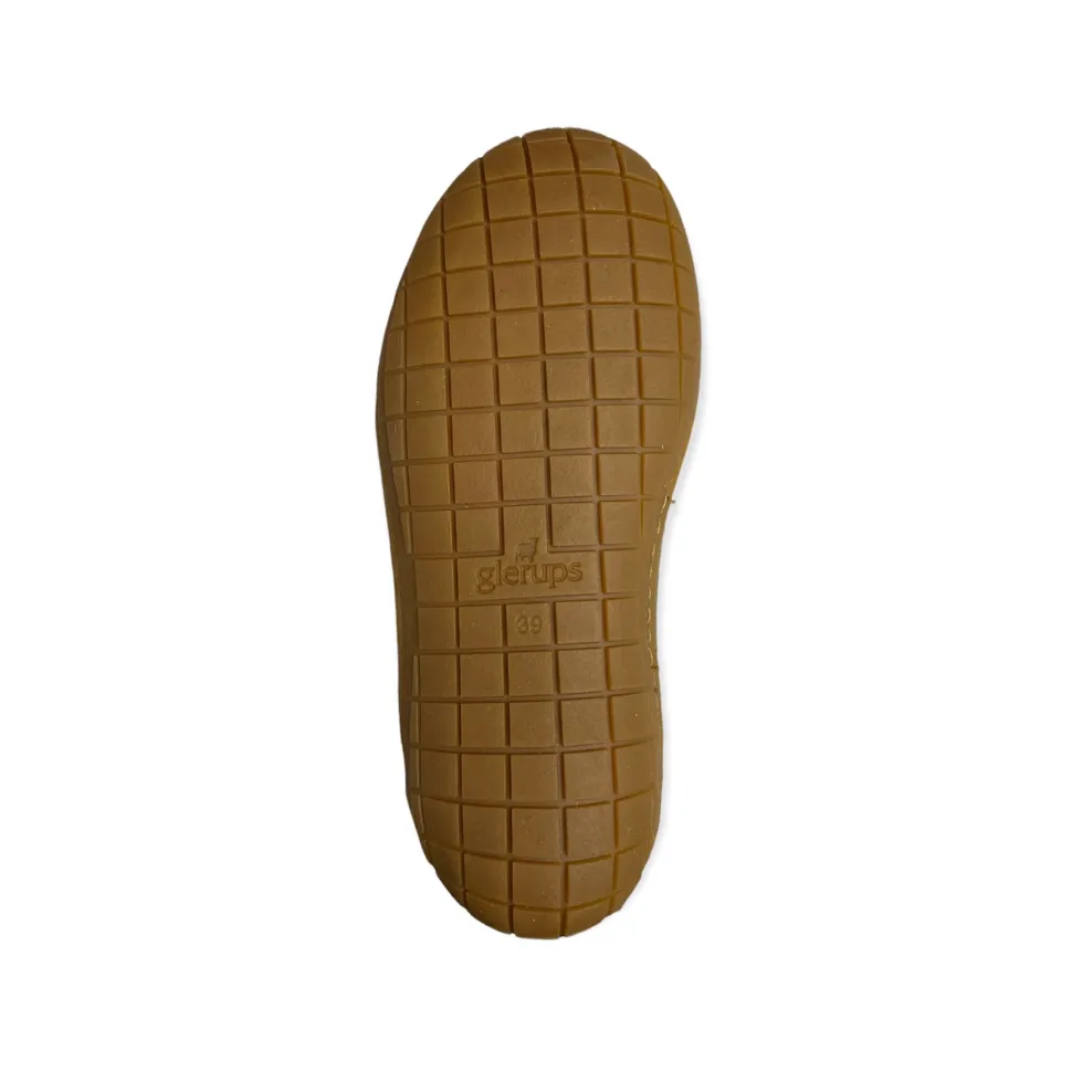 Shoe with Honey Rubber - Cranberry