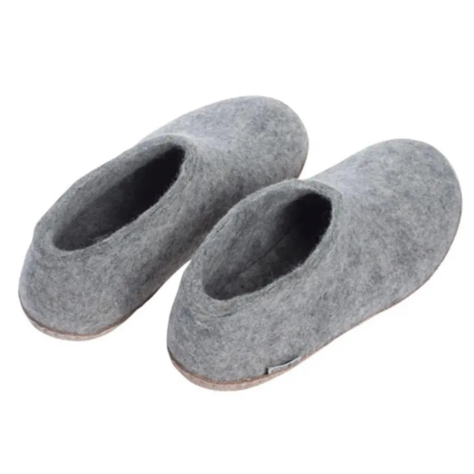 Shoe with Leather Sole - Grey
