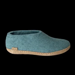Shoe with Leather Sole - North Sea